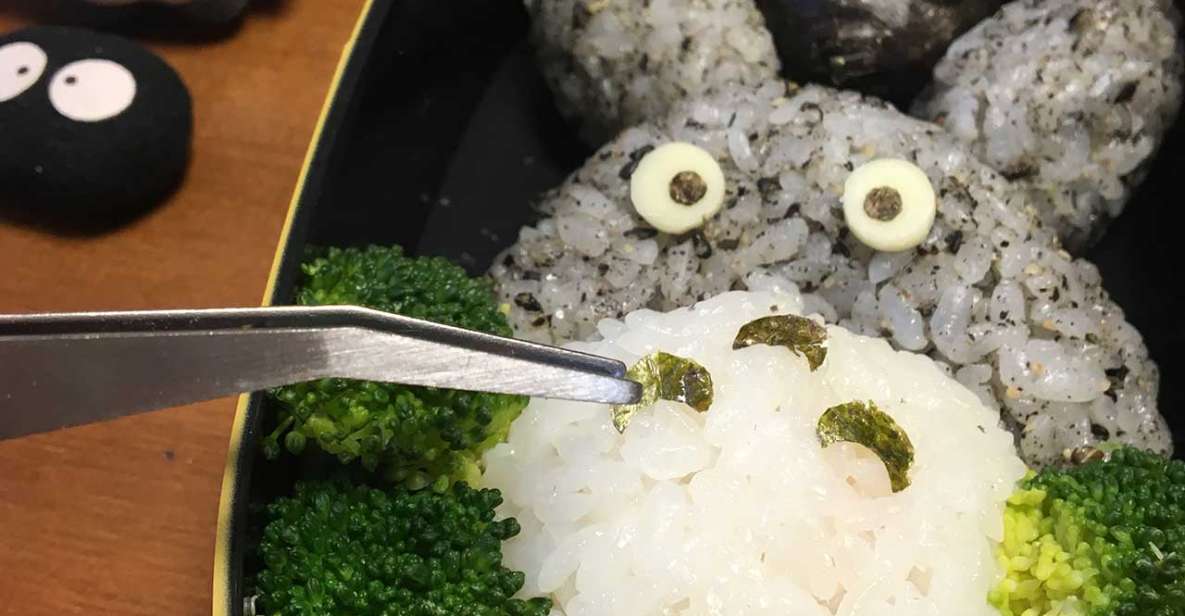 Tokyo: Making a Bento Box With Cute Character Look - Experienced English-speaking Instructor