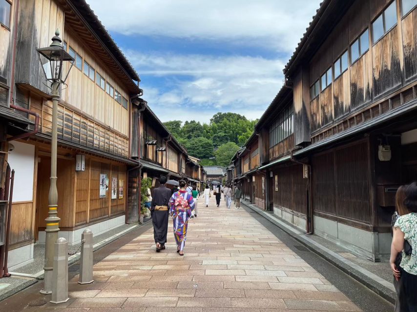 Kanazawa: Samurai, Matcha, Gardens and Geisha Full-Day Tour - Directions