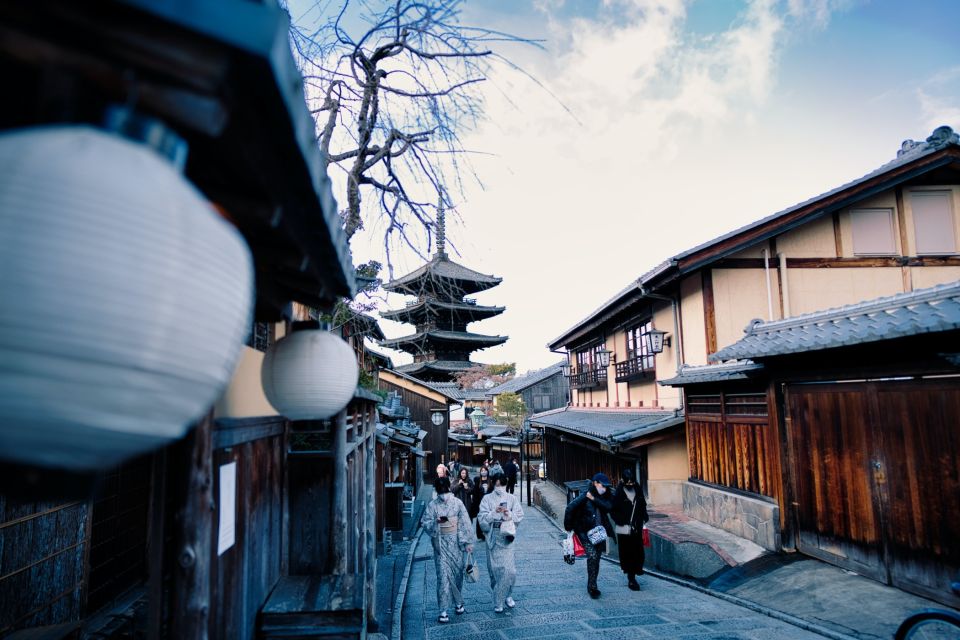 Audio Guide Tour Through Gion: Kiyomizu-Dera and Kodai-Ji - How to Use