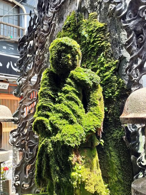 Osaka: Guided Walking Tour to Castle, Shinsekai, & Dotonbori - Important Information