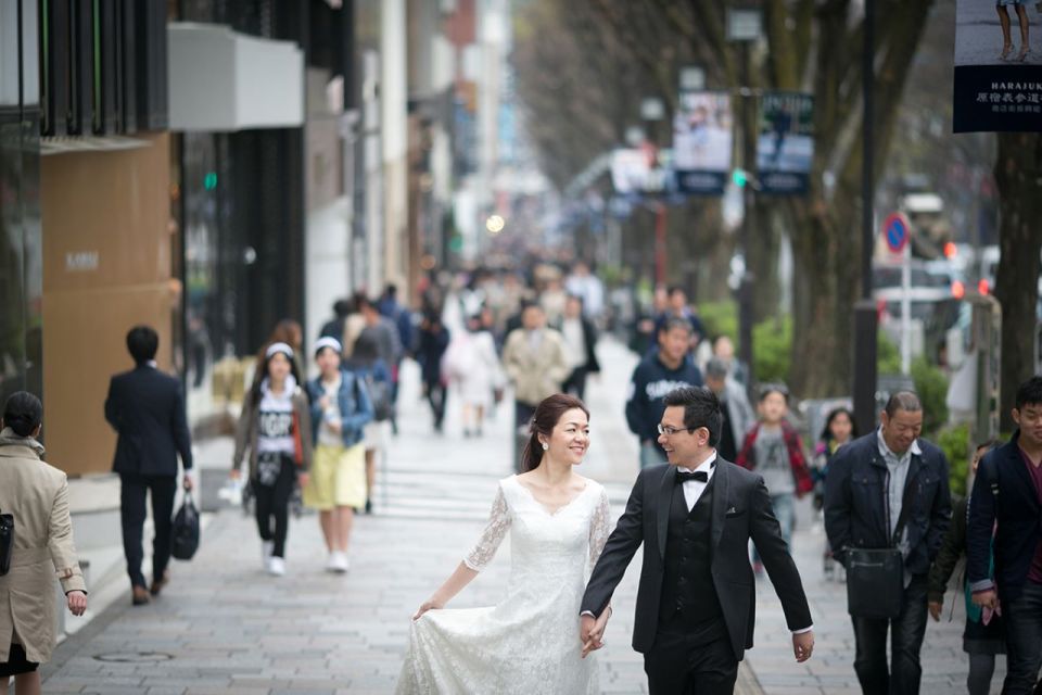 Private Couples Photoshoot in Tokyo W/ Professional Artists - Inclusions in the Package