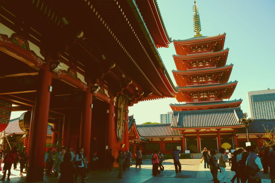 From Asakusa: Old Tokyo, Temples, Gardens and Pop Culture - Gardens of Tranquility in the City