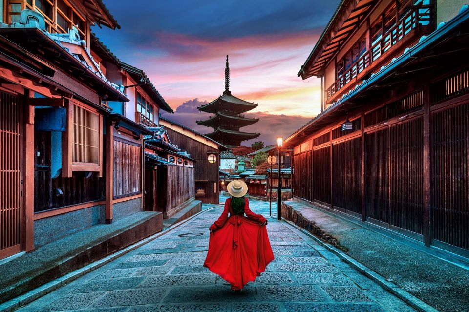 Kyoto Photo Tour: Experience the Geisha District - Geisha District Highlights