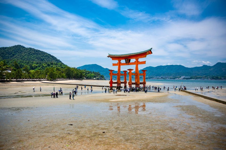 Hiroshima: Peace Memorial, Itsukushima and Miyajima Tour - Experience