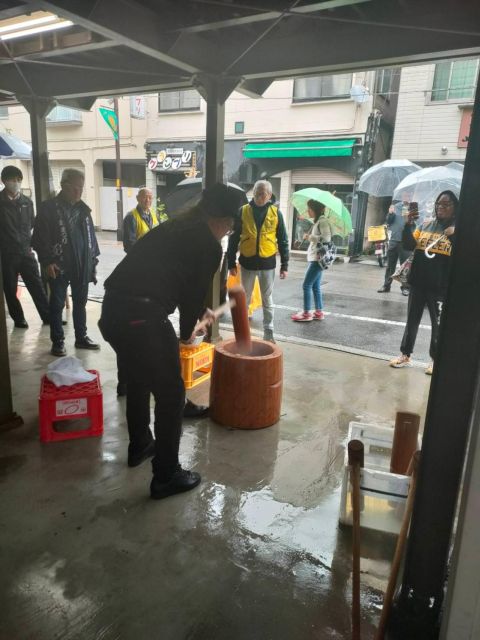 Tokyo Old Town Nostalgia Food Tour Of Yanaka Ginza - Group Size and Languages