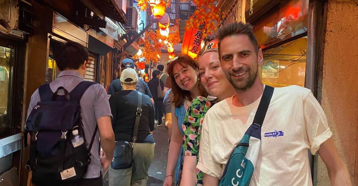 Shinjuku: Bar Hopping Night Tour at Japanese Izakaya - Tour Experience