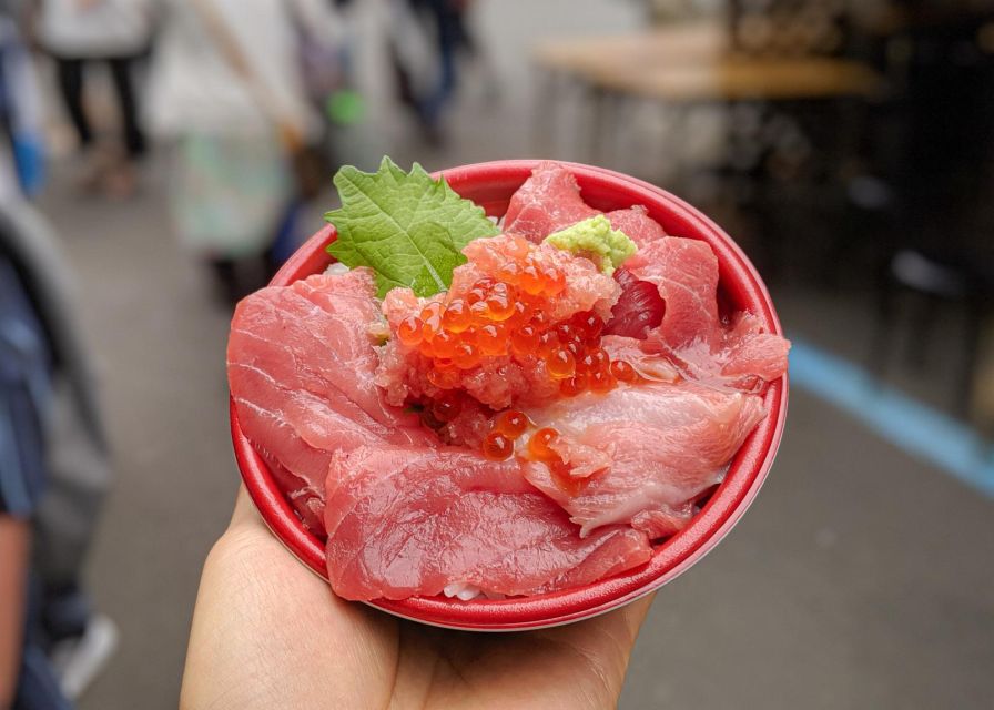 Small Group Tsukiji Fish Market Food Tour - Live Tour Guide