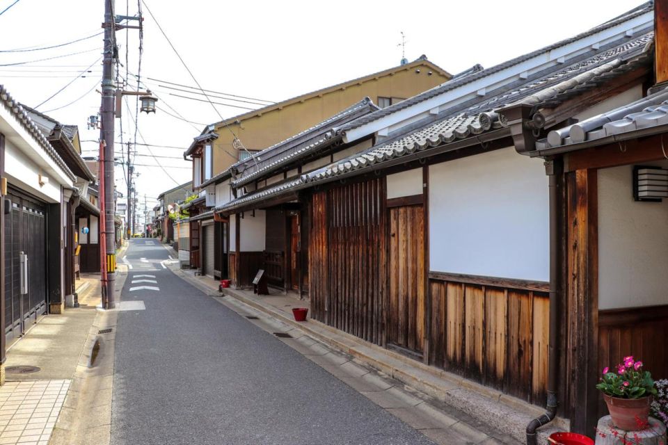 Nara's Historical Wonders: A Journey Through Time and Nature - Kofuku-ji and Yakushiji Temples