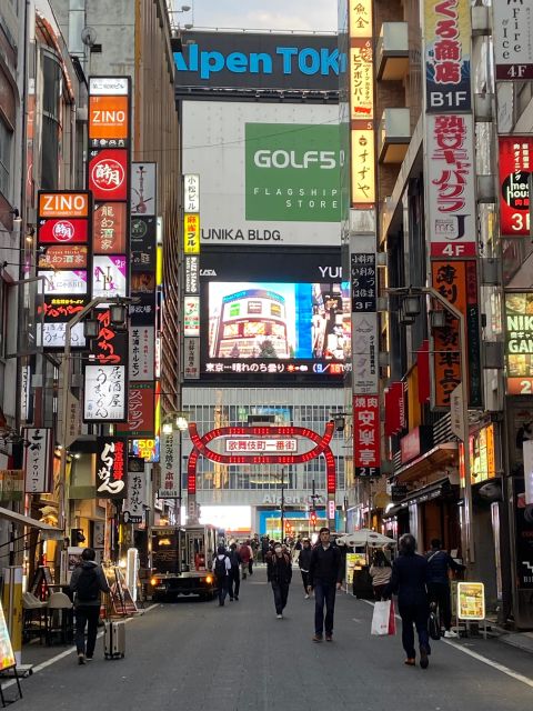 Shinjuku & Shibuya Photo Walking Tour - Expert Guides