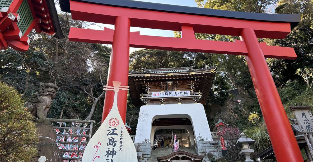 Enoshima: Highlights Walking Tour With Local Guide - Guide Background and Information