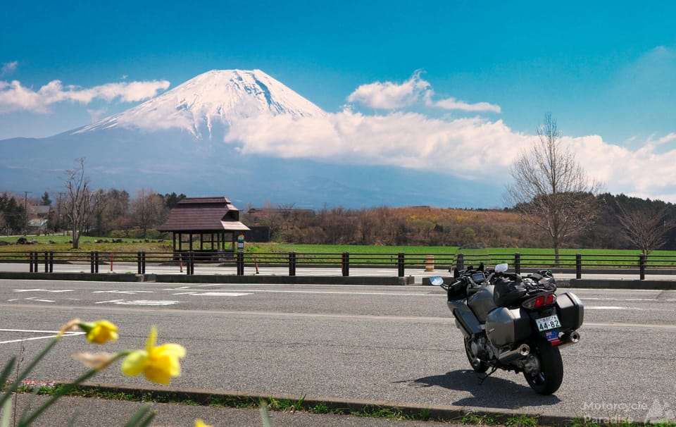 Tokyo: Private Motorcycle Day Trip to Fuji and Hakone: Onsen - Reviews