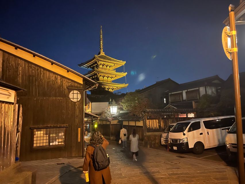 Kyoto: Half-Day Private Guided Tour to the Old Town of Gion - Language Options