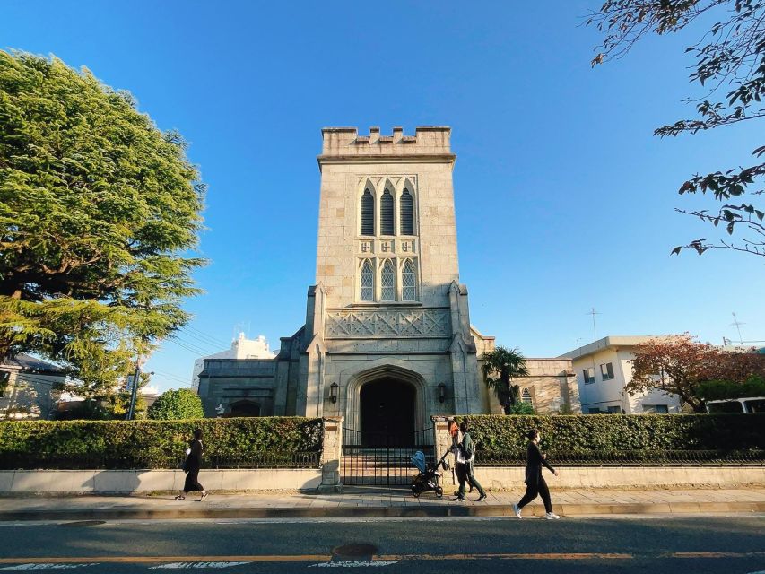 Yokohama: Walking Tour Focus on 5 Architecture and History - Group Size and Language Options