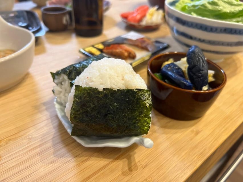 Tokyo : Onigiri Making and Combini Onigiri Eating Comparison - Activity Highlights