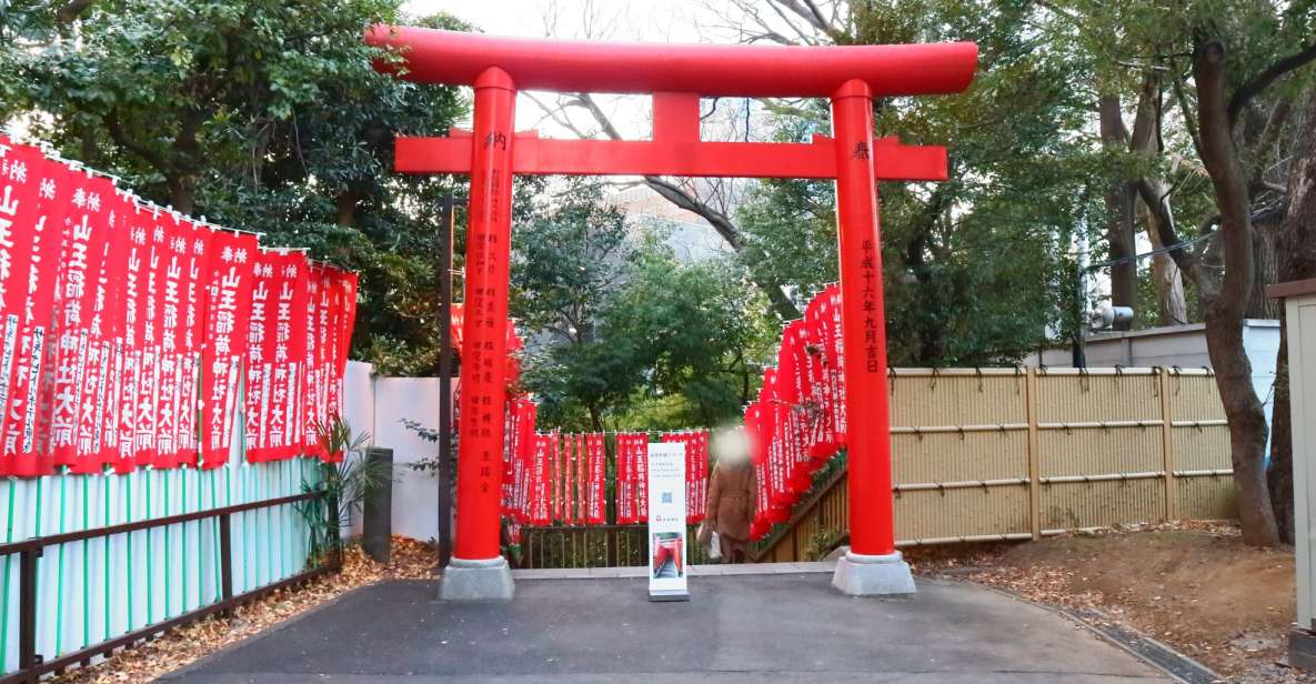 Tokyo Around Imperial Palace Area to Hie Shrine Walking Tour - Activity Highlights