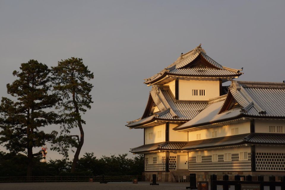 Audio Guide: Kanazawa Castle Park and Kenrokuen Garden - Key Takeaways