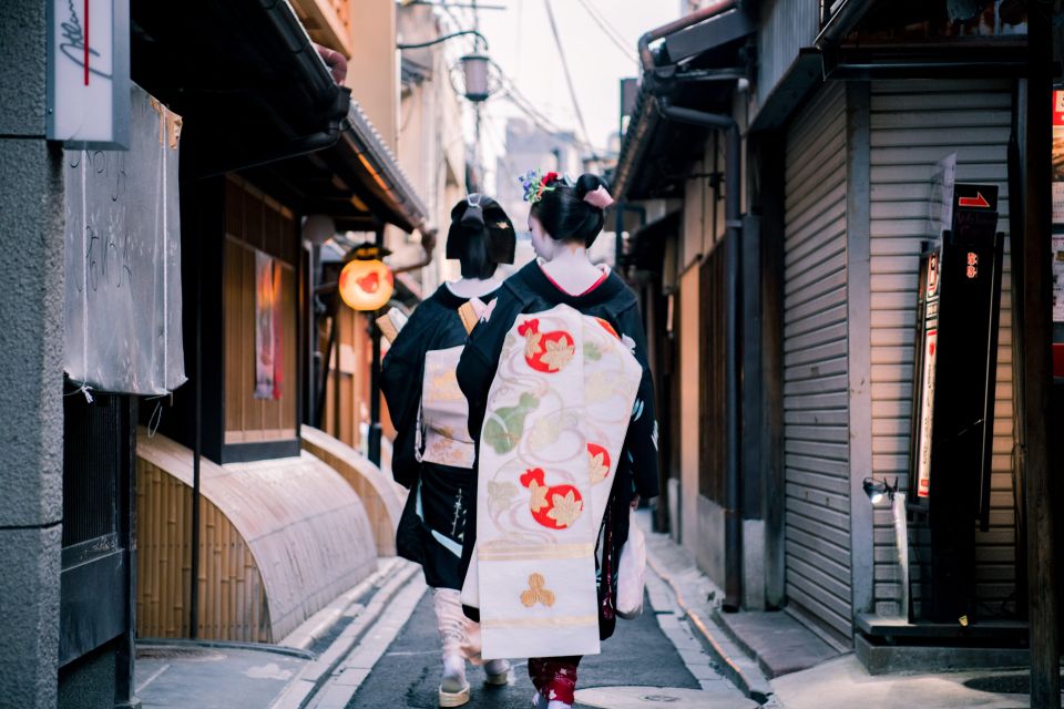 Kyoto Gion Sunset Tour: Gion, Pontocho, Yasaka & Secrets - Inclusions