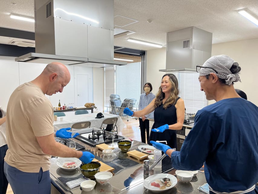 Naha Makishi Public Market : Sushi Making Experience - Reservation Information