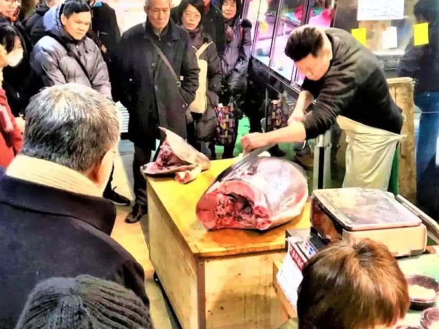 Tsukiji Private Tour: Eat Every Street Food & See Everything - Temples, Shrines, and Gardens Visits