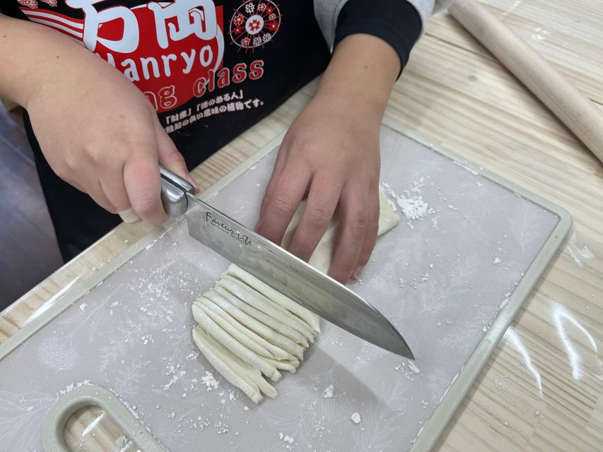 Kyoto: Japanese Udon and Sushi Cooking Class With Tastings - Experience Highlights