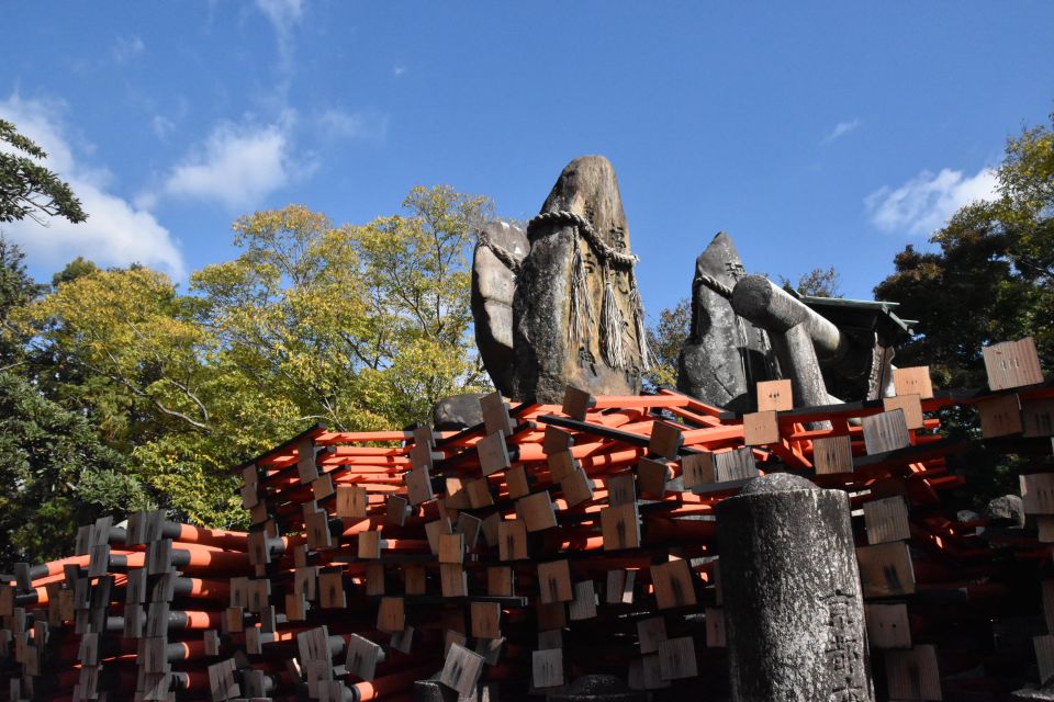 Inside of Fushimi Inari - Exploring and Lunch With Locals - Itinerary